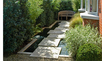 The large water feature brings a calm atmosphere to the city courtyard plan.